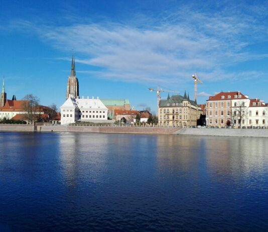 Odra: ekonomiczna arteria Wrocławia, która czasem przynosi katastrofę