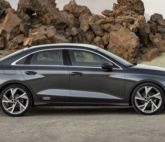 Audi A3 Sedan z USA – czym różni się od wersji europejskiej i jak bezpiecznie sprowadzić go do Polski